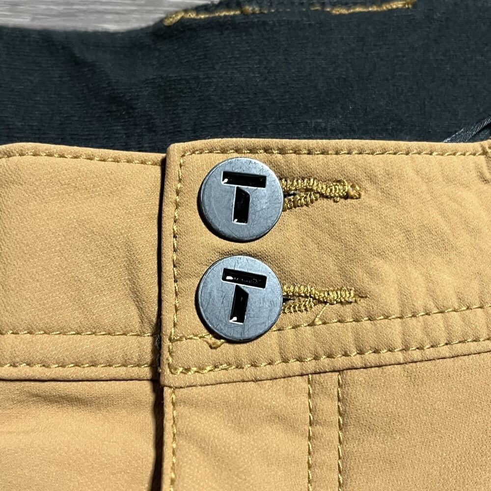 TRUEWERK T2 WerkPant Men's 36x32 Sand Stretch Technical Utility Work Pants EUC - Picture 3 of 16